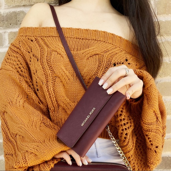 SALE‼️‼️Michael kors large trifold wallet Merlot - Picture 2 of 4